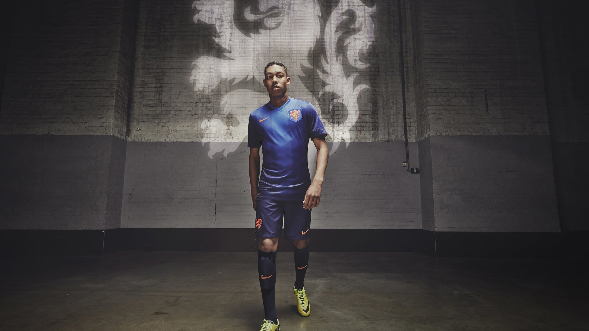 中国足球联赛支持地方少数民族足球文化交流,国足中的少数民族球员